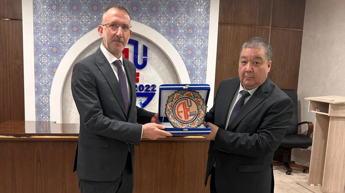 Rektör Yılmaz, Özbekistan’da akademik iş birlikleri için temaslarda bulundu